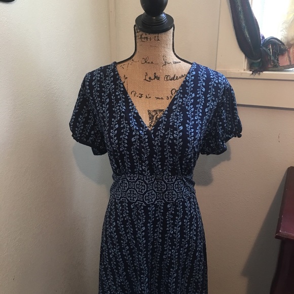 Apt. 9 Dresses & Skirts - Apt 9 stretch maxi dress